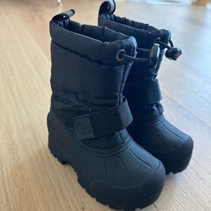 Black Northside Snow Boots size 6